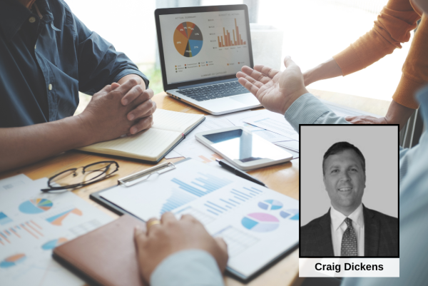 ¿Debo vender mi empresa o contratar a un CEO?